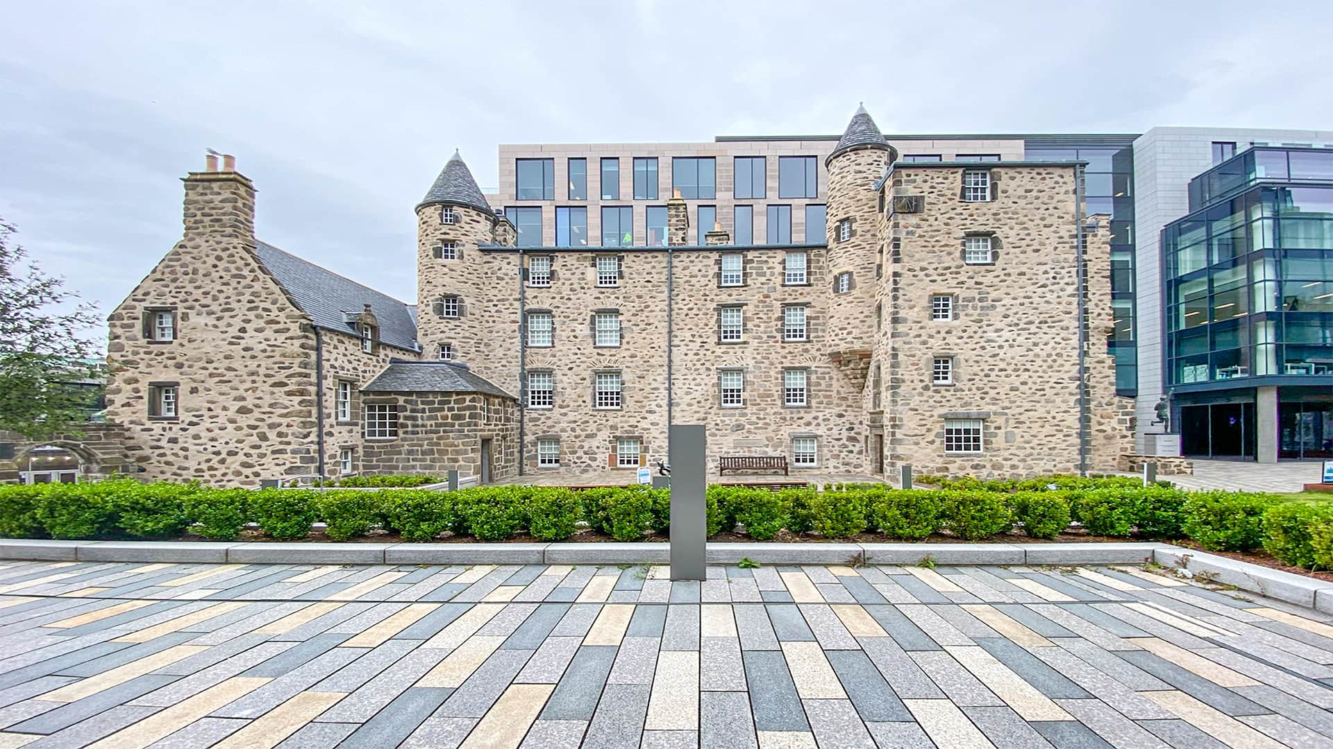 Aberdeen City And Walking Tour 